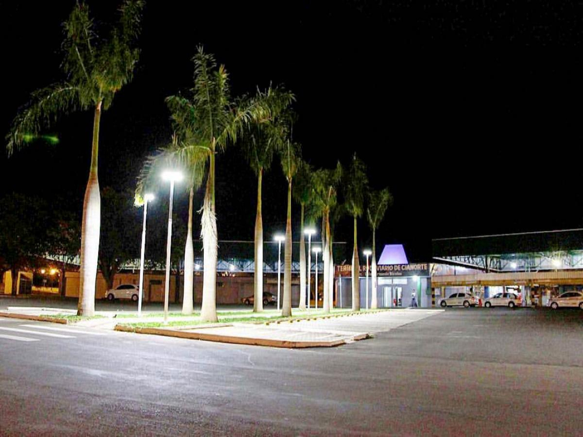 Prefeitura de Cianorte instala iluminação de LED na Rodoviária