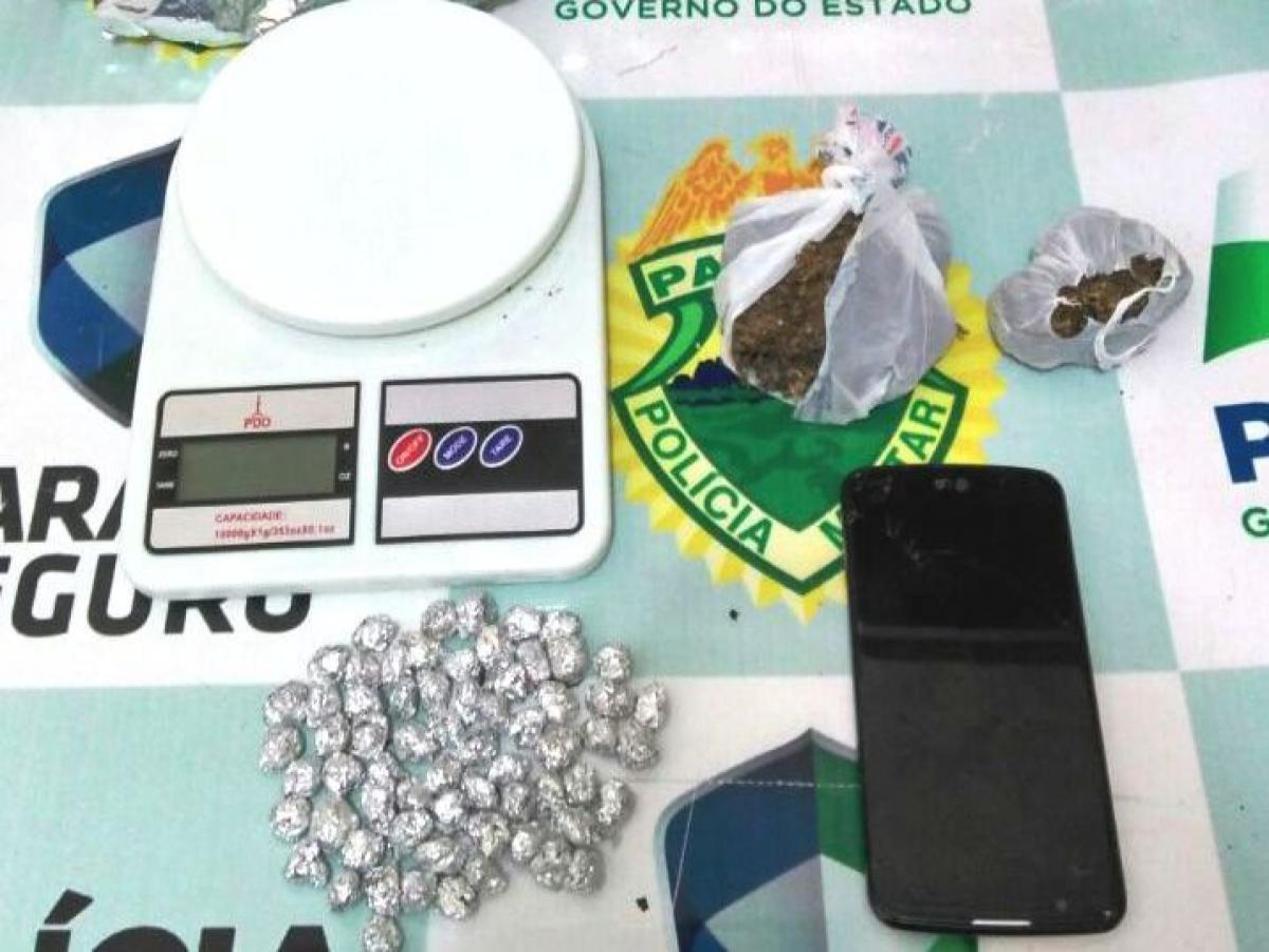 Policiais militares de Cianorte apreendem 02 adolescentes por tráfico de drogas e furto