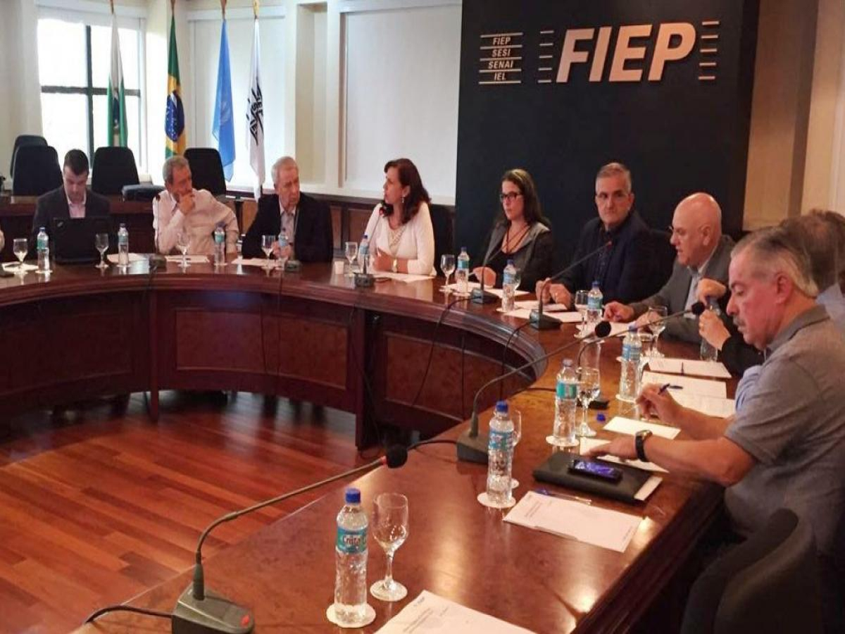 Beto Nabhan defende interesses do Setor do Vestuário de Cianorte em reunião da FIEP