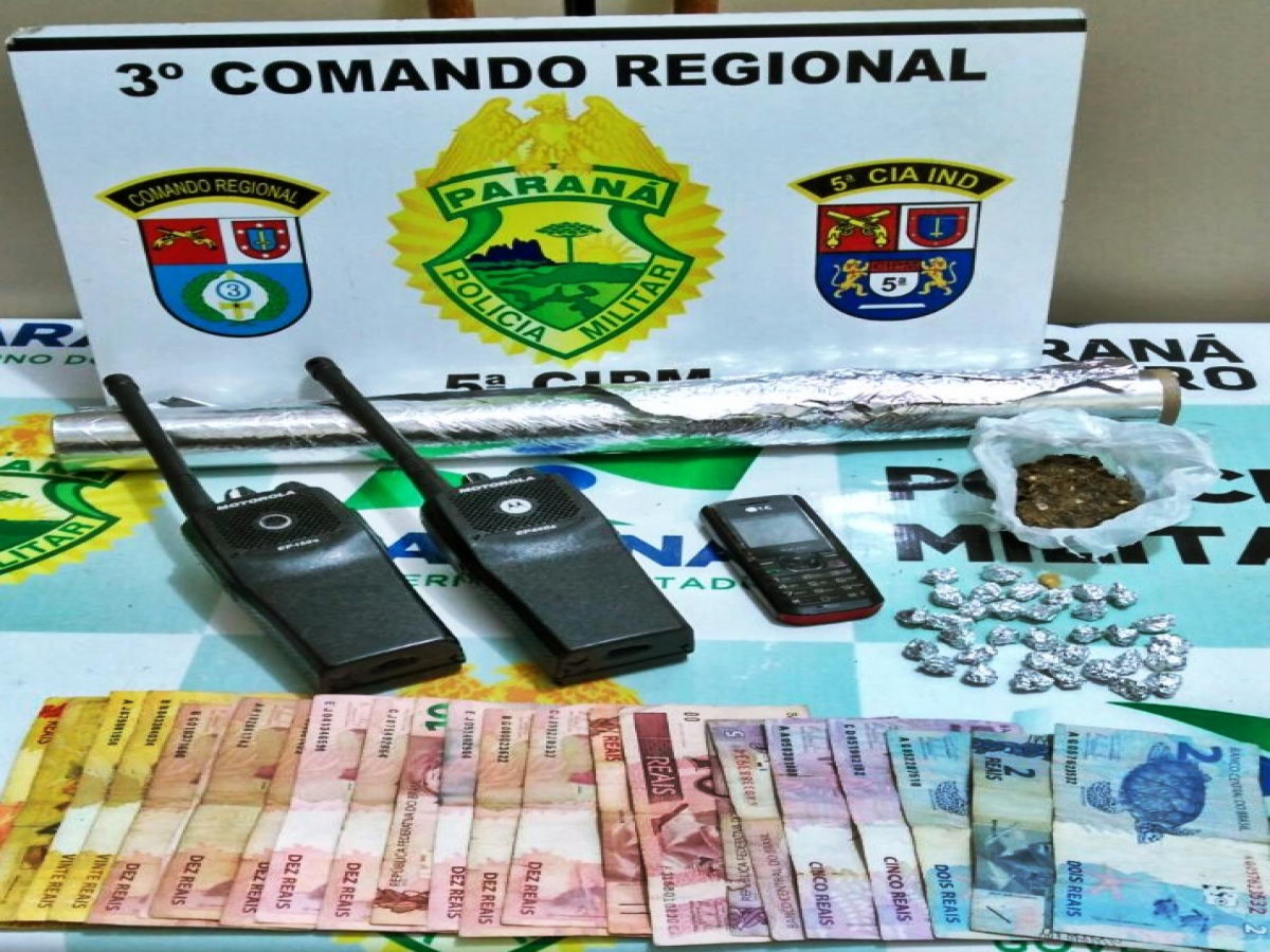 Policiais militares de Cianorte prendem traficante e usuário de drogas