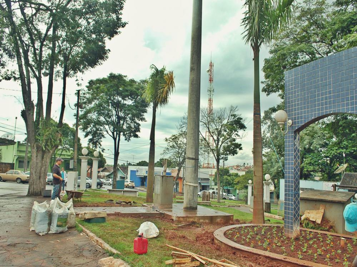 Prefeitura de São Tomé inicia a revitalização da praça Professor Pedro Fecchio