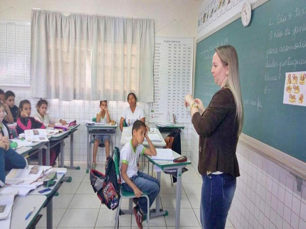 Prefeitura de Guaporema promove dia da vigilância sanitária com visitas em escolas comércios