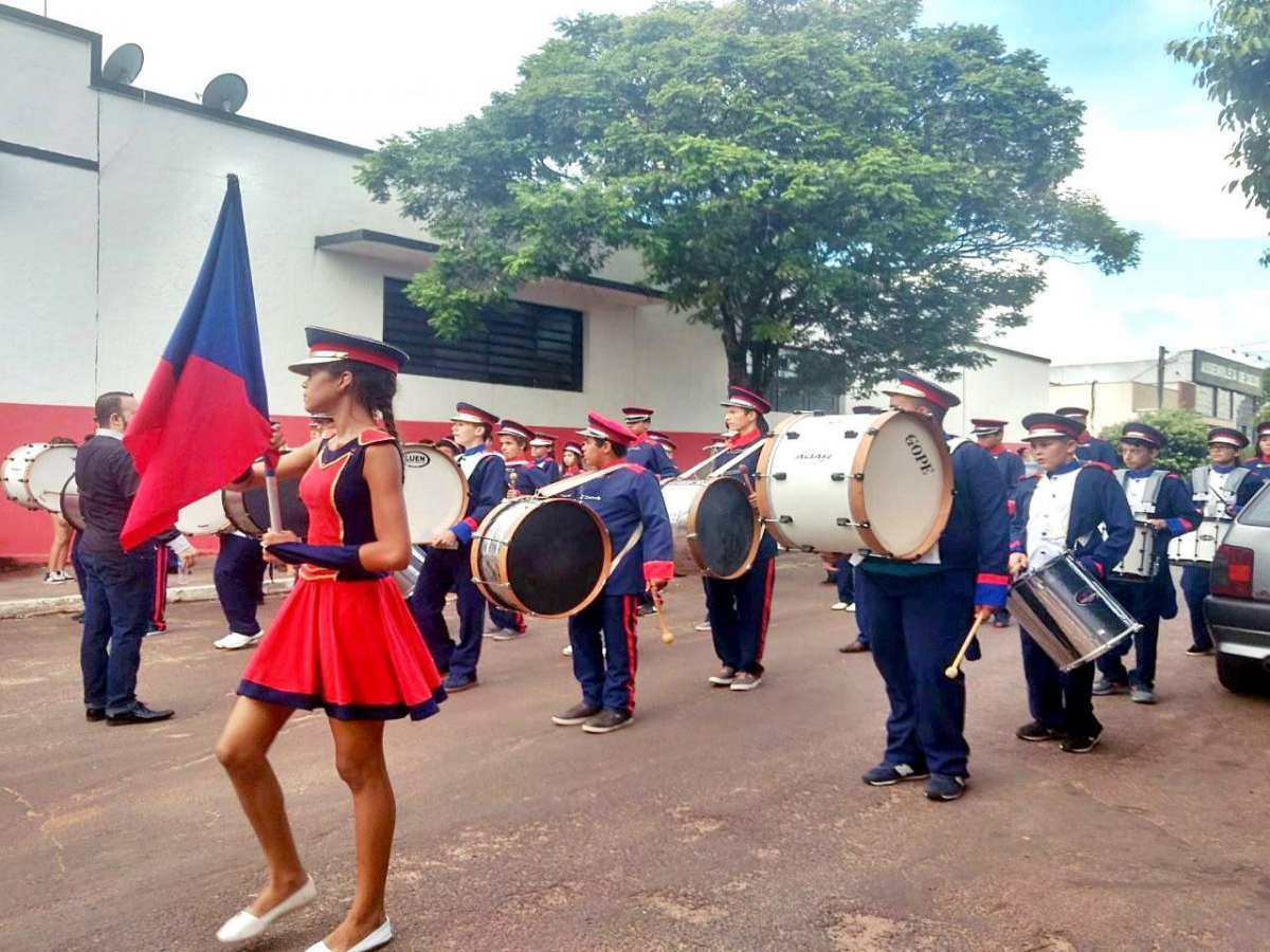 Fanfarra de Indianópolis participa de  confraternização em Maria Helena