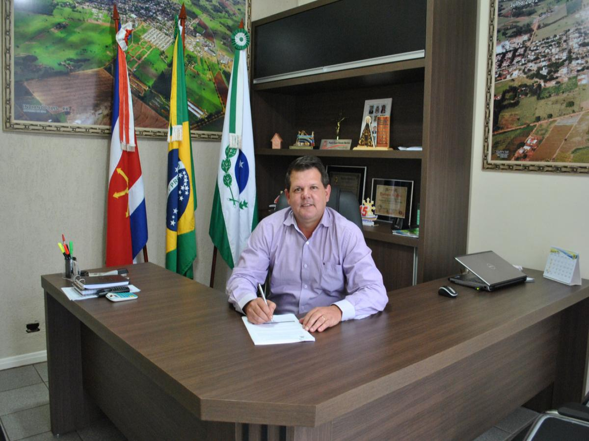 Administração de Indianópolis  vai pagar 13º e dar mais R$ 280,00 de abono aos servidores