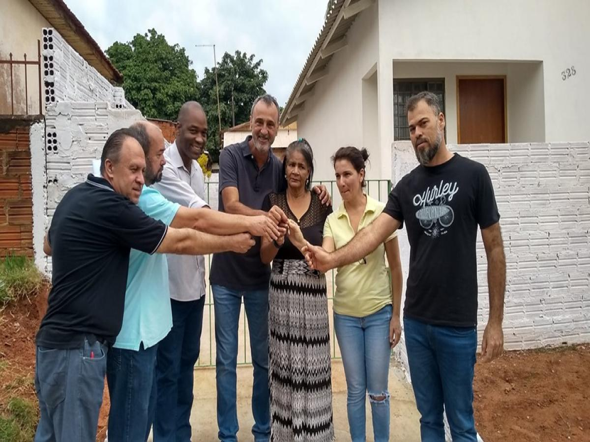 Prefeito marcão entrega mais uma casa a custo zero para família de Guaporema