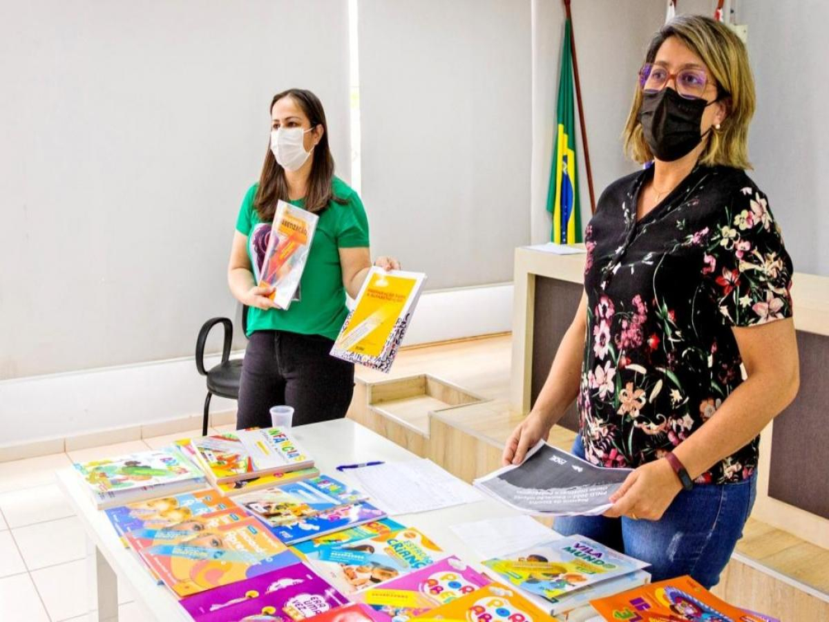 Município seleciona livros didáticos e literários para a Educação Infantil