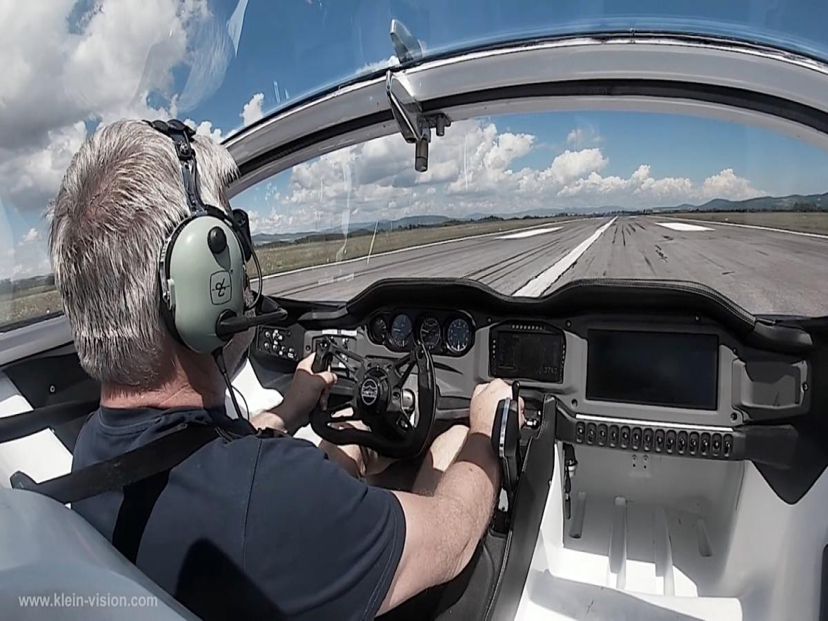 Vídeo: Com motor BMW, carro voador realiza primeiro voo entre duas cidades