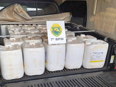 Polícia militar do 7º BPM, apreende dois veículos carregados com fertilizantes ilegais durante operação