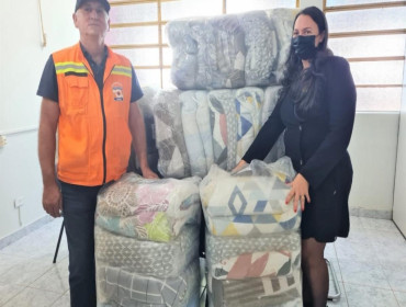 Coordenadoria da defesa civil repassa 100 cobertores e edredons a entidades de Cianorte