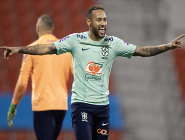 Neymar treina com bola e dá passo importante para reforçar o Brasil nas oitavas