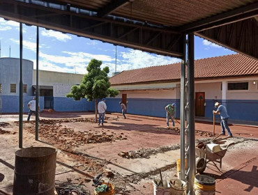 Administração de Japurá inicia a ampliação da escola Irineu Batista Câmara.
