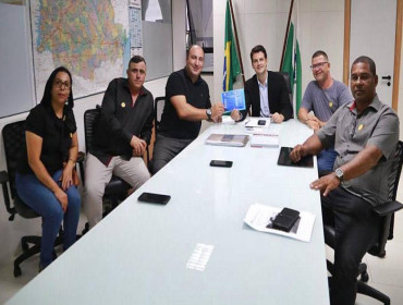 Prefeito de Tapejara vai à Curitiba para viabilizar obras municipais