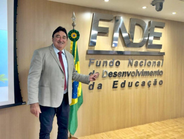 Prefeito Roberto Corredato vai a Brasília para viabilizar recursos para o  município de Rondon