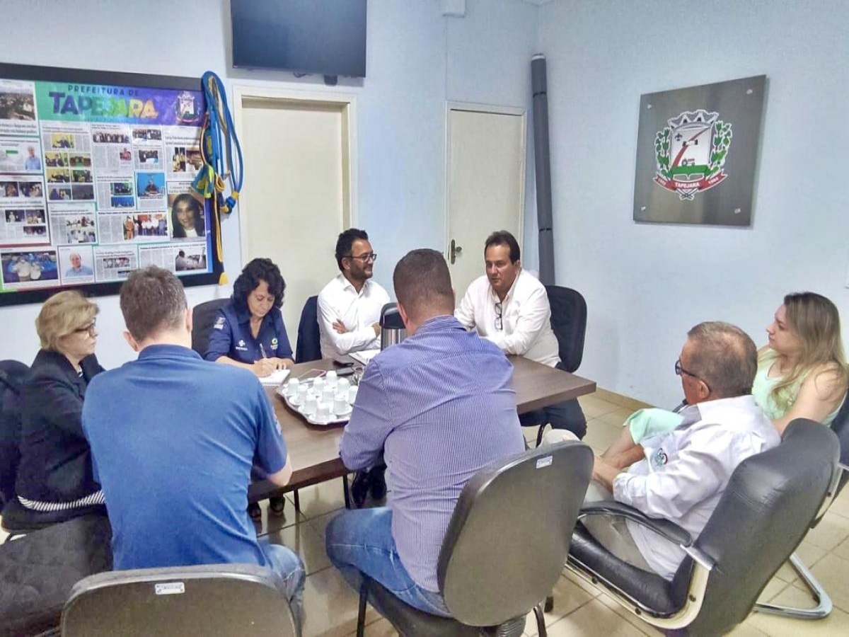 Rogerio Francischini se reúne com representantes da Fomento Paraná