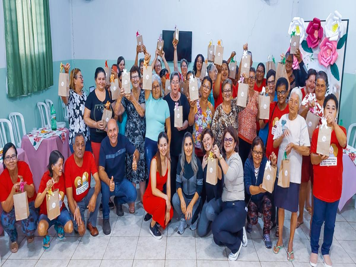 Mães da “Terceira Idade” recebem homenagem da Assistência Social de São Tomé