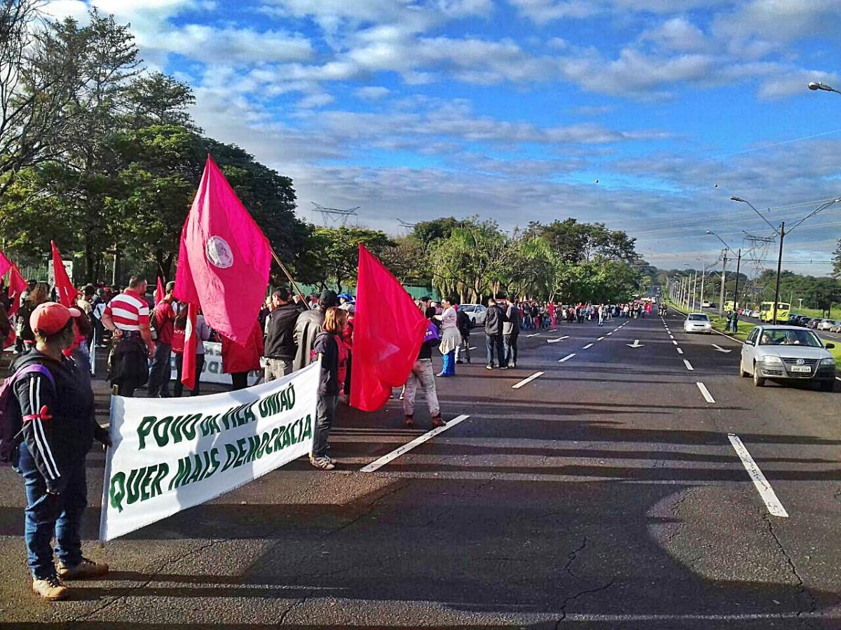 MST interdita varias estradas no Paraná na manhã desta terça feira