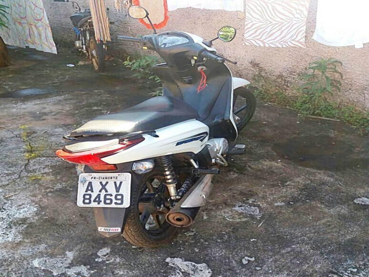Policiais militares de Jussara recuperam motoneta furtada