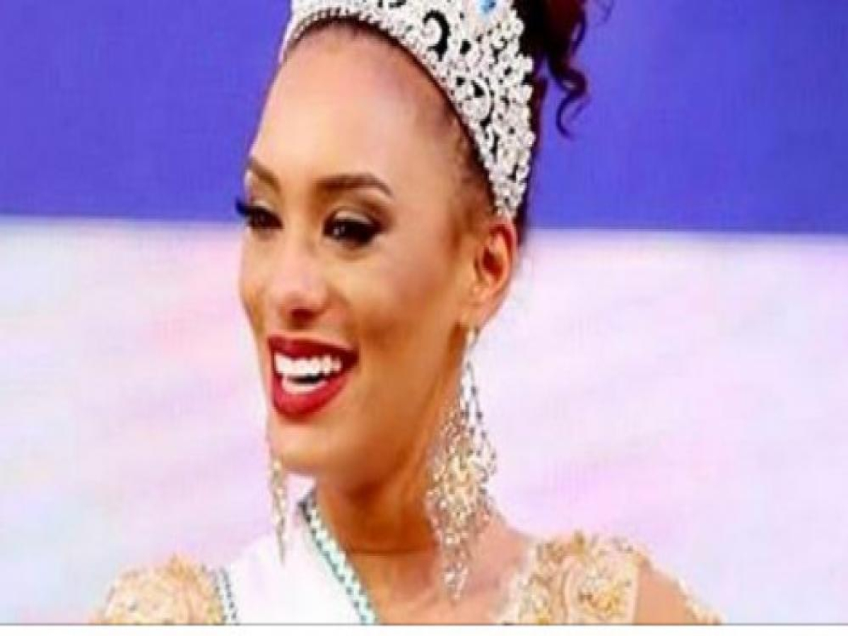 Raissa Santana de Umuarama  é eleita Miss Paraná 2016