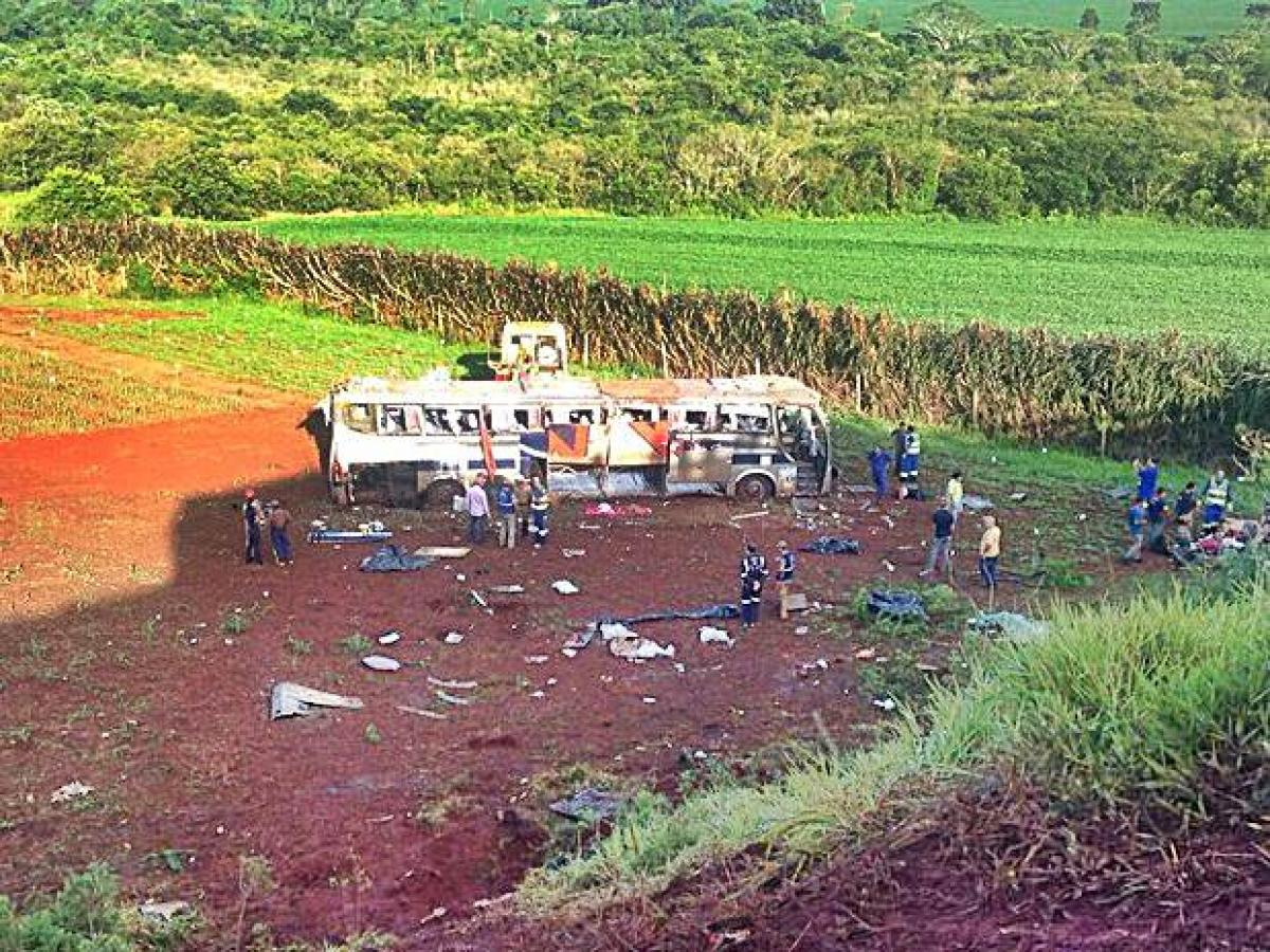 Sobe para 8 o numero de mortos no acidente com Ônibus em Campo Mourão