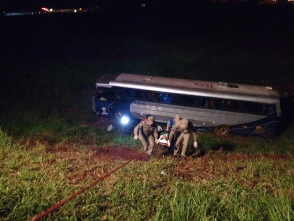 Tentativa de assalto a ônibus  deixa mais de 30 feridos em Campo Mourão